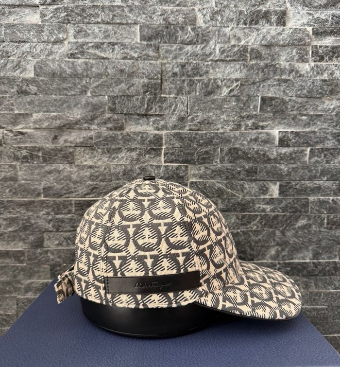 Casquette ferragamo