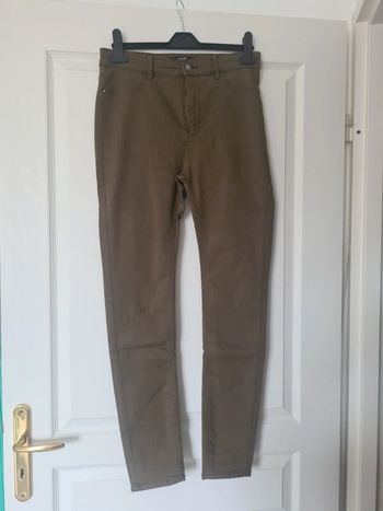 Jean kaki taille 40 #stradivarius