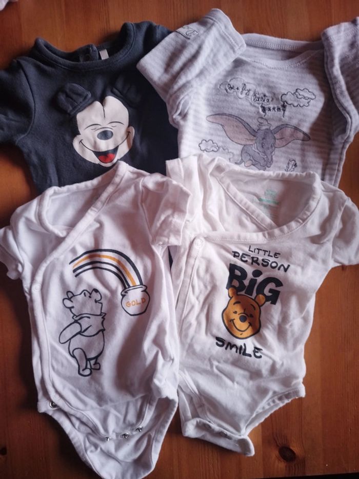 Lot de 4 bodies Disney taille 1 mois