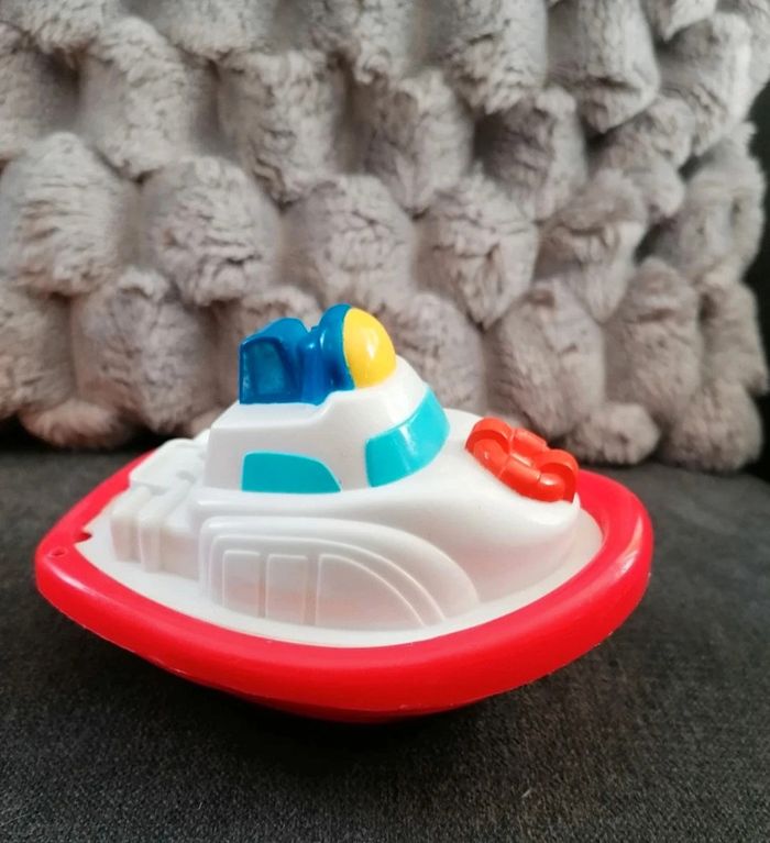 Lot de jouets de bain et 1 livre plastifié - photo numéro 6