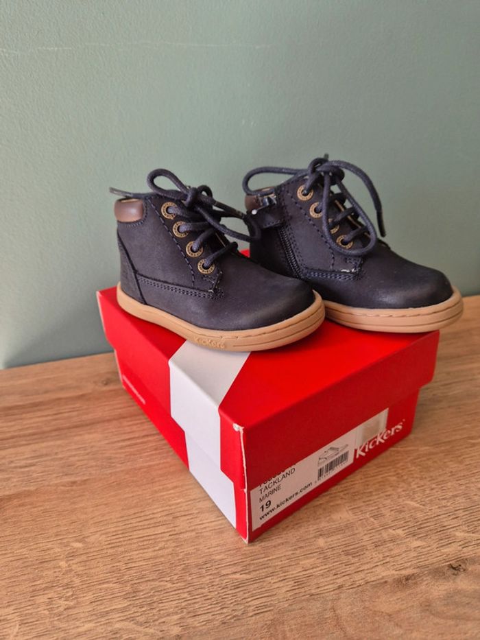 Bottines chaussures premiers pas kickers pointure 19, comme neuves