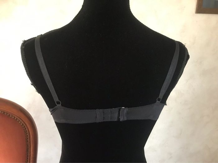 Soutien-gorge noir 90D - photo numéro 2