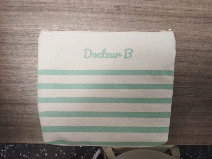 Trousse de soins - photo numéro 2