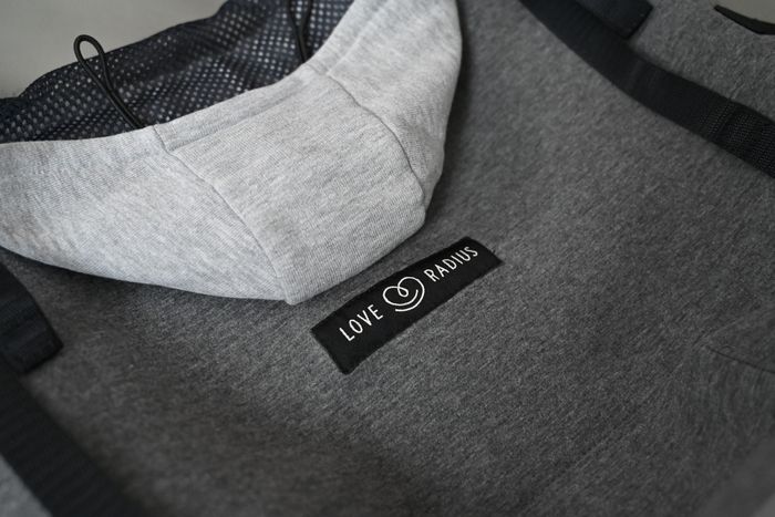 Porte-bébé Love Radius HoodieCarrier Flannel Grey 0-36+ - photo numéro 4