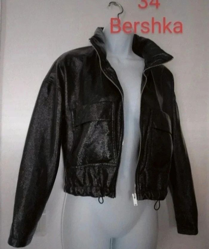 Blouson avec capuche femme.34..