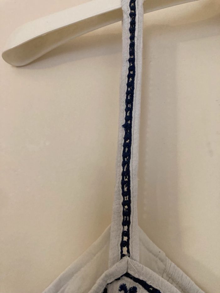 Robe blanche brodée bleu marine - Pull & Bear - Taille M - photo numéro 4