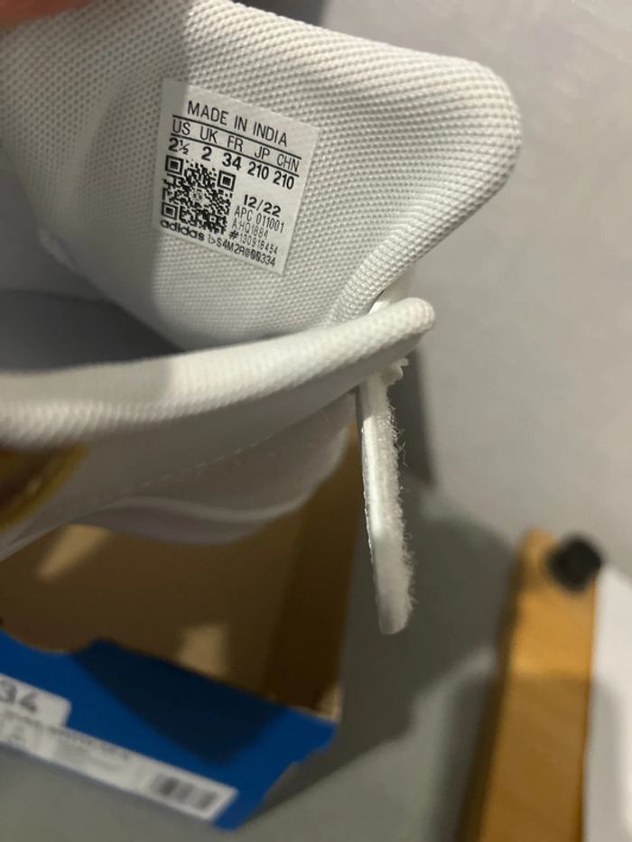 Baskets blanche Stan Smith Adidas à scratch 34 - photo numéro 9
