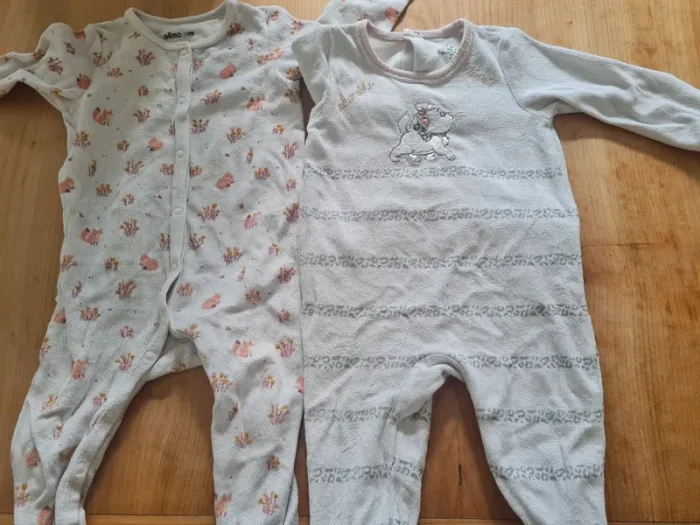Lot de 2 pyjamas velours 12 mois