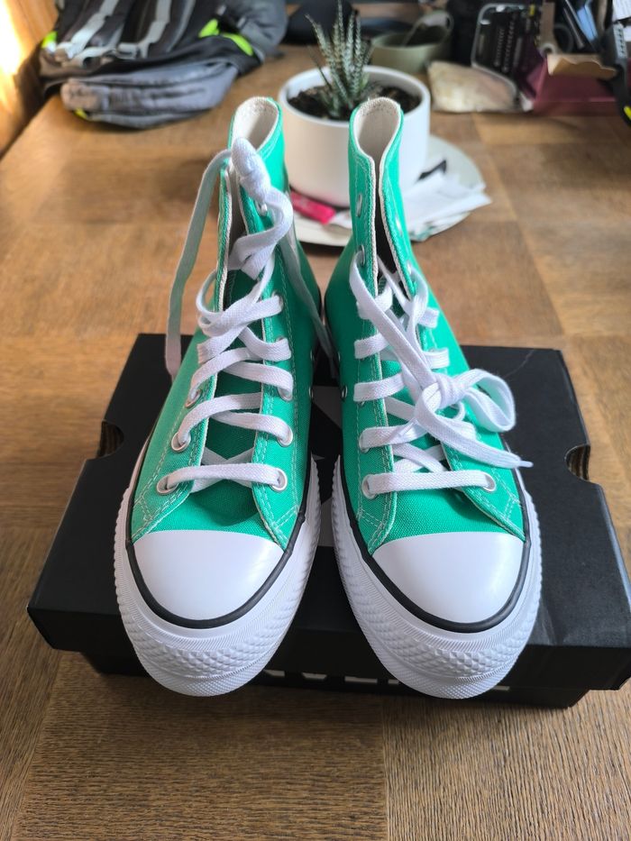 Baskets Converse vertes - photo numéro 2