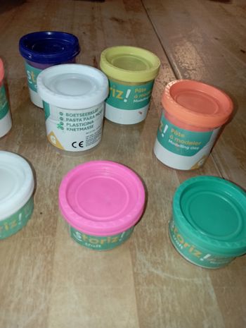 Lot pâtes à modeler