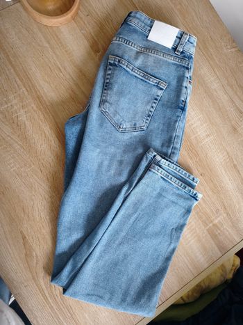 Jean only 34