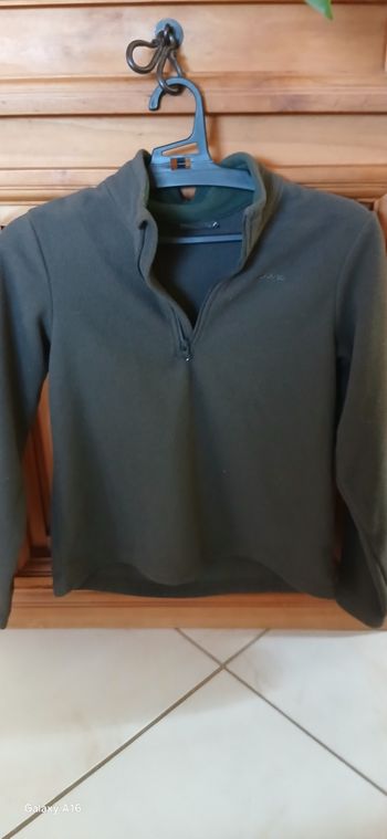 Pull polaire enfant taille 10/11 ans