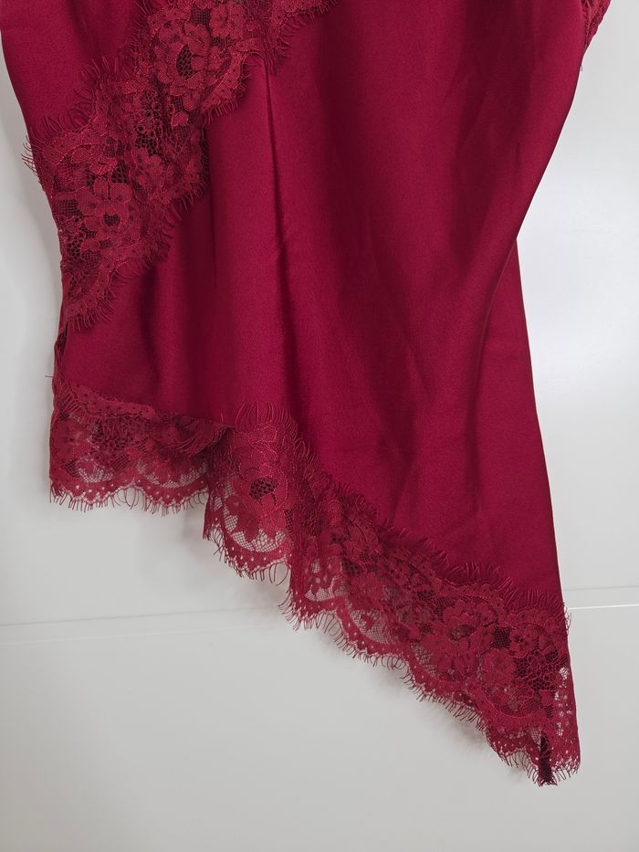 Top à bretelle bordeaux asymétrique - photo numéro 3