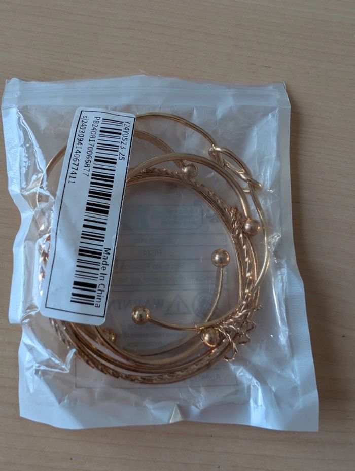 Lot de 5 bracelets neufs - photo numéro 7
