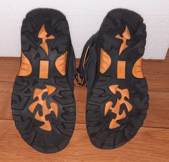 Chaussures de randonnée Pointure 32 - photo numéro 9