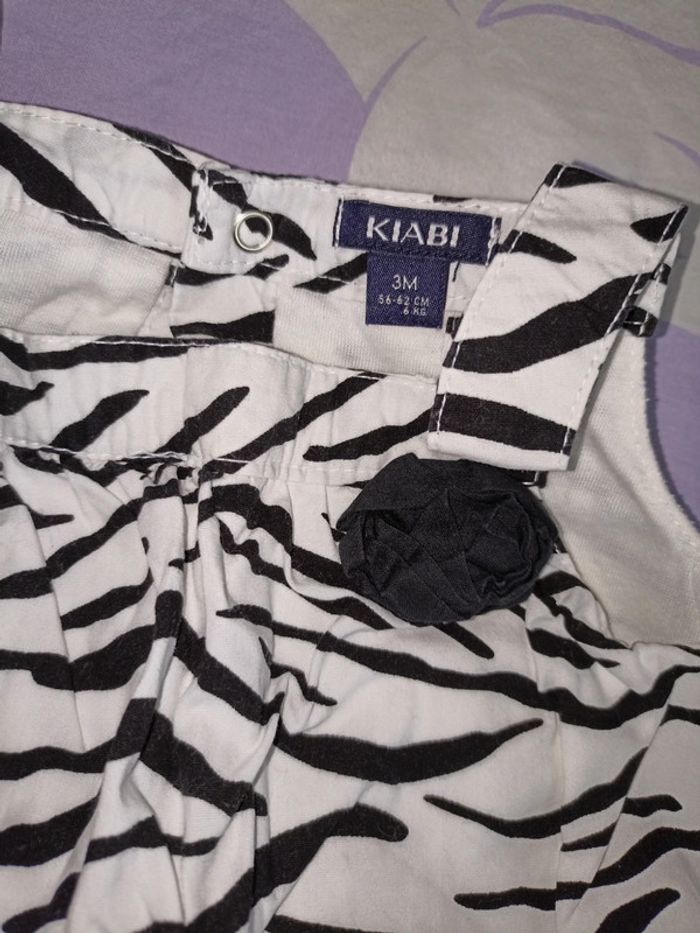 Robe. - photo numéro 2