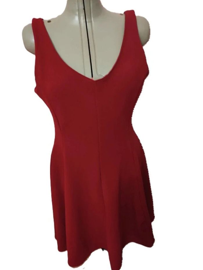 Robe Chasuble L H. taille 46. Bordeaux.