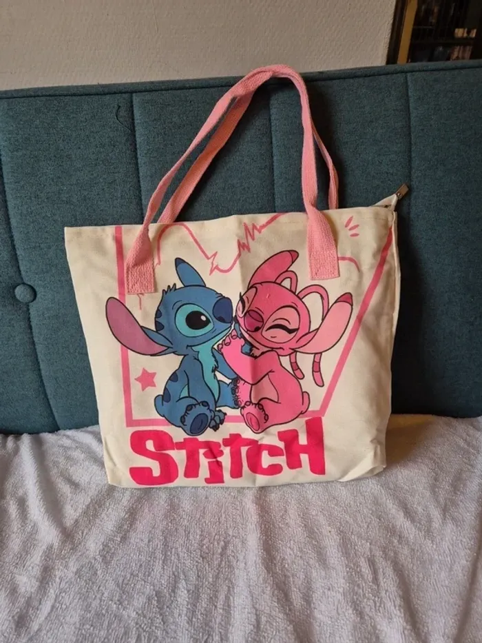 👜 Sac Fourre-Tout Stitch & Lilo – Fun, Léger, Pratique !