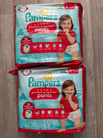 Lot de 58 couches Pampers premium pants taille 5