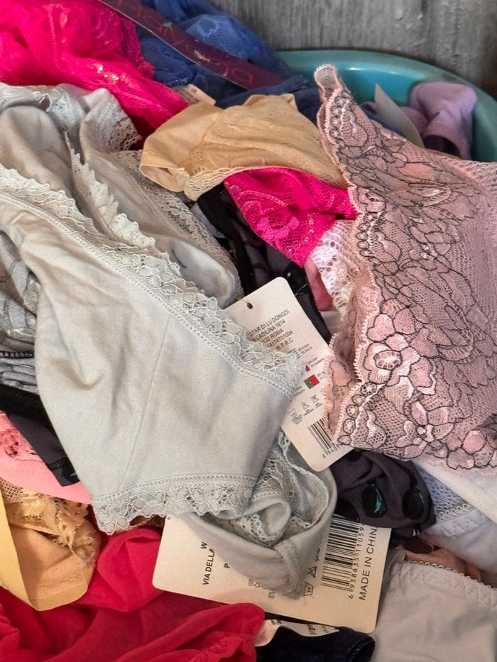 Lot de 100 sous vêtements - photo numéro 2