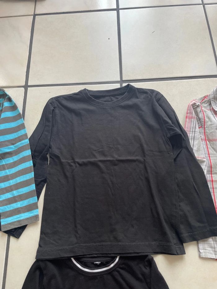 Lot de 6 hauts garçon 8 ans - photo numéro 4