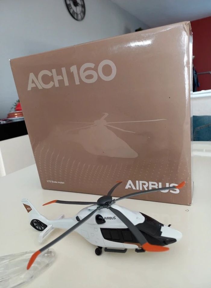 Maquette hélicoptère Ach160 Airbus Helicopters 1/72