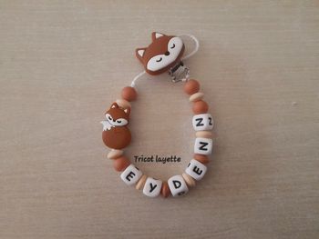 Attache tétine renard 