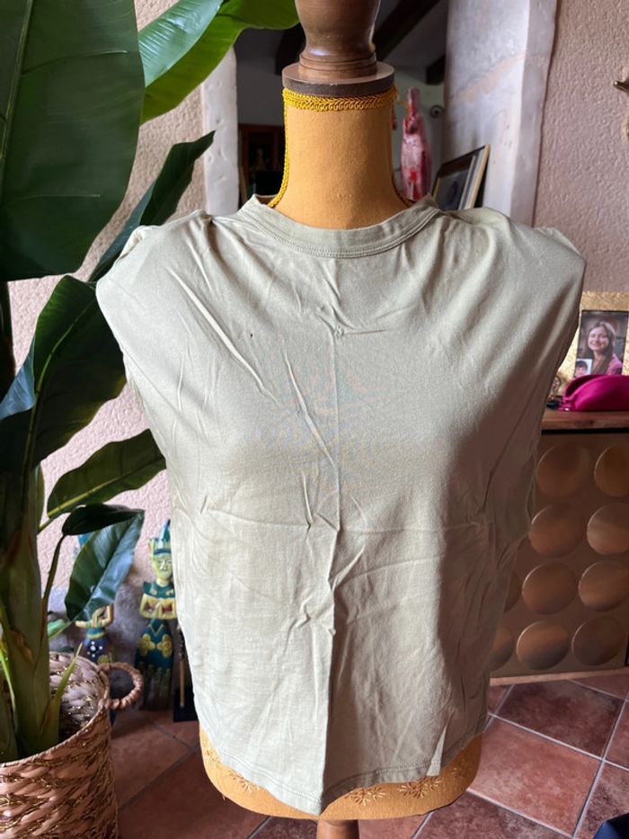 t-shirt à épaulette mange