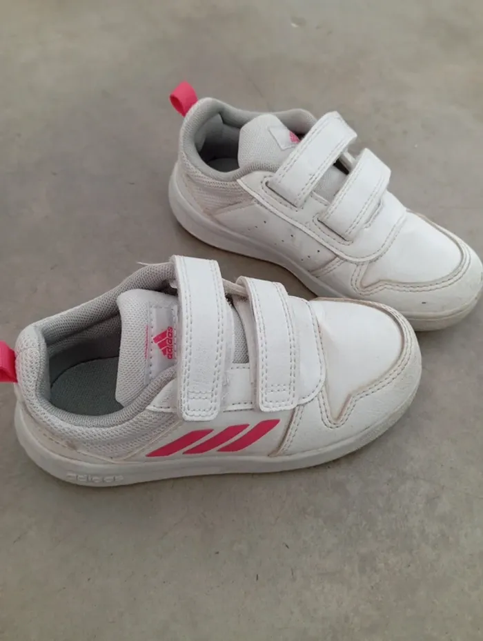 Baskets adidas T 26