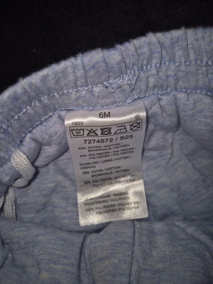 Ensemble blanc et bleu - 6 mois - Neuf sans étiquettes - photo numéro 10