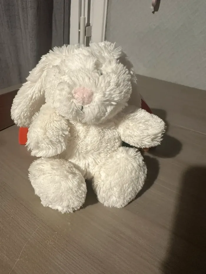 Peluche doudou  lapin Maisions du monde blanc