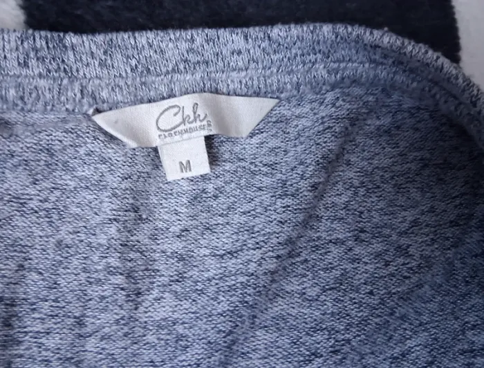 Pull Taille M - photo numéro 2
