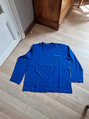 ee-shirt manches longues
