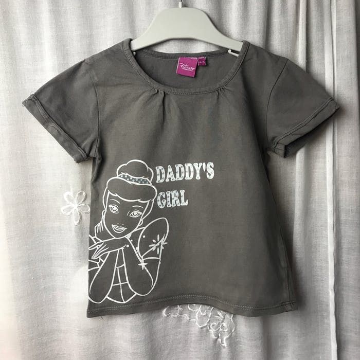T-shirt gris 4/5 ans Disney