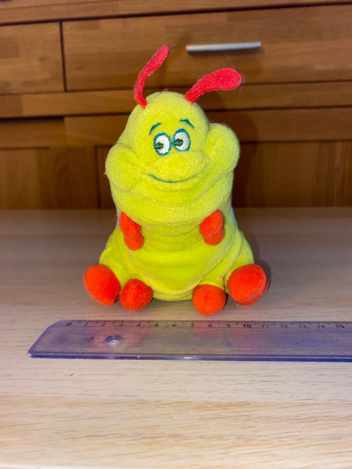 Petite peluche Disney Disneyland Paris 1001 pattes chenille bug Life heimlich pixar - photo numéro 5