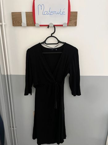 Robe légère de grossesse et d’allaitement