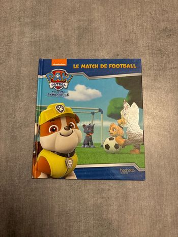 Livre Pat’Patrouille, le match de football