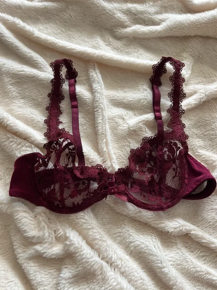 Soutien-gorge dentelle bordeaux Etam – 80B