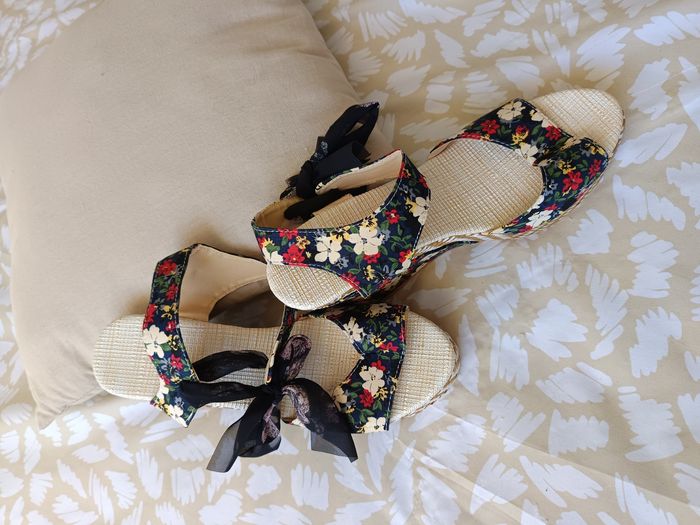 Chaussures compensées - photo numéro 3