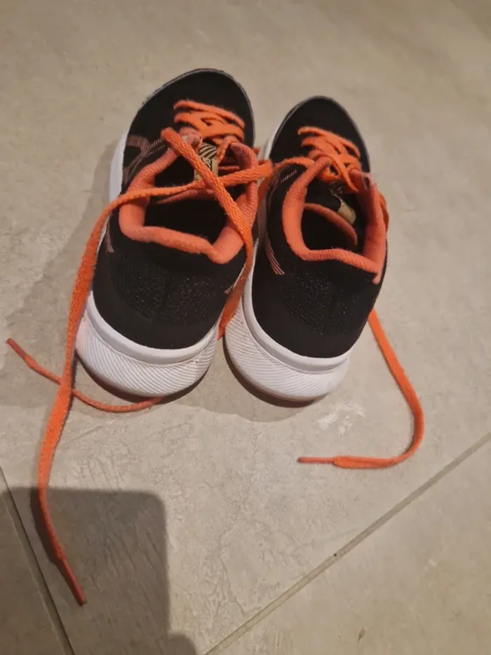Basket asics noir et corail taille 35.5 - photo numéro 5