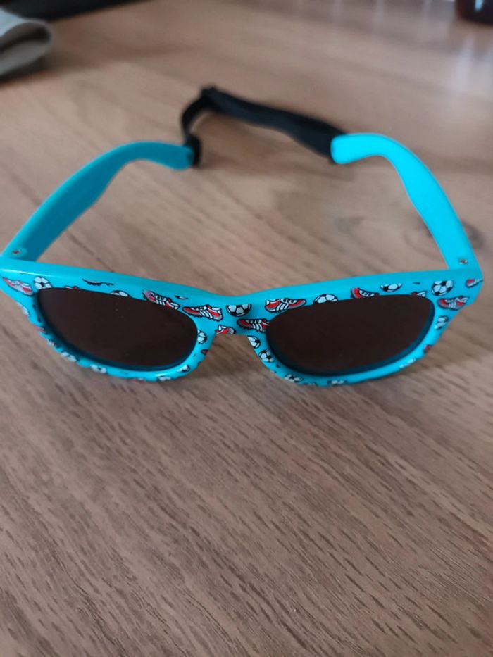 Lunettes de soleil enfant /bebe - photo numéro 3
