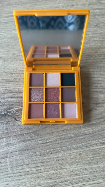 Palette lash step