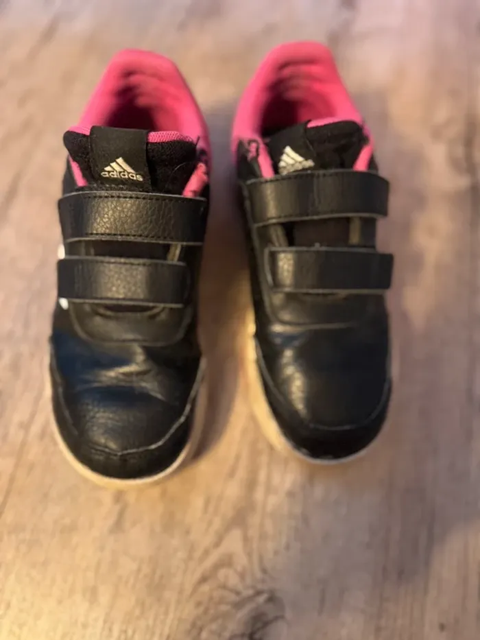 Basket adidas 32 - photo numéro 5