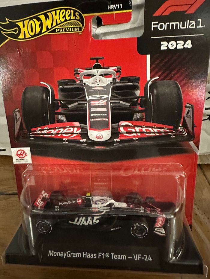 Voiture Formule 1 MoneyGram Haas Hot Wheels Neuf