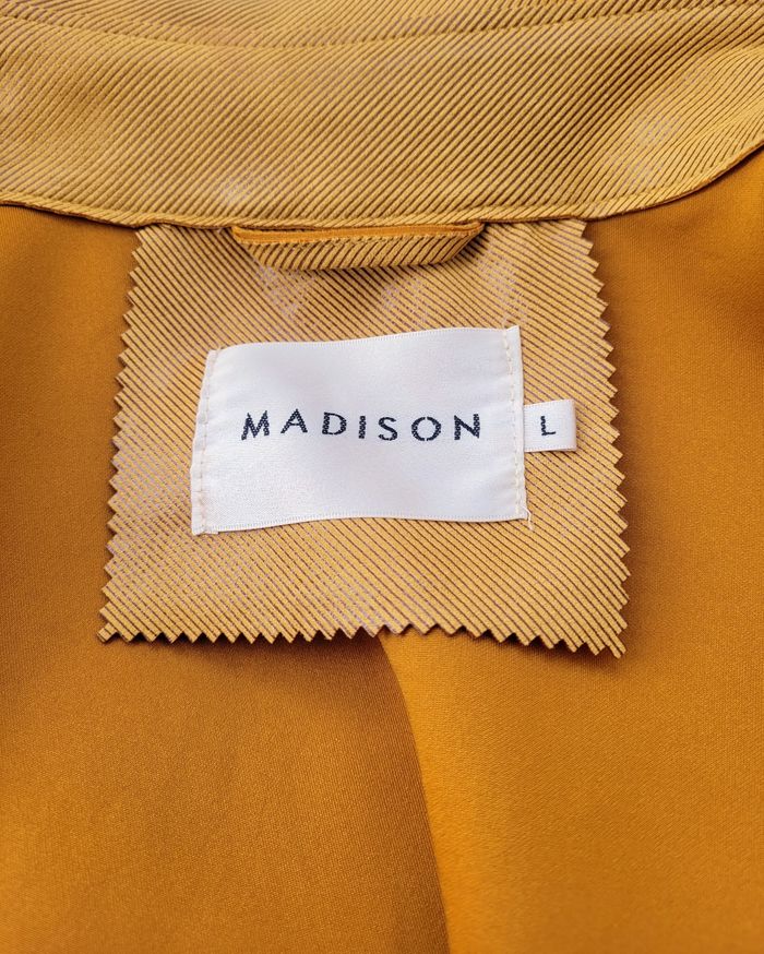 Manteau trench-coat mi-long matière anti pluie neuf - photo numéro 8