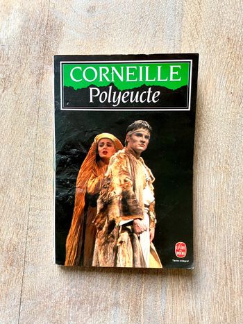 Livre de poche tragédie Polyeucte de Corneille