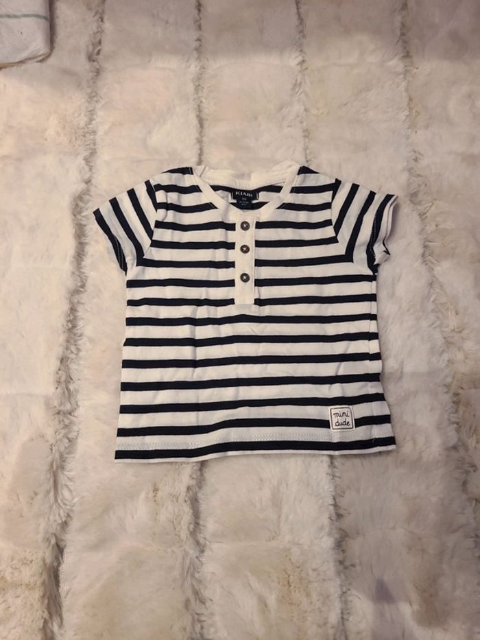 Tee shirt à rayures