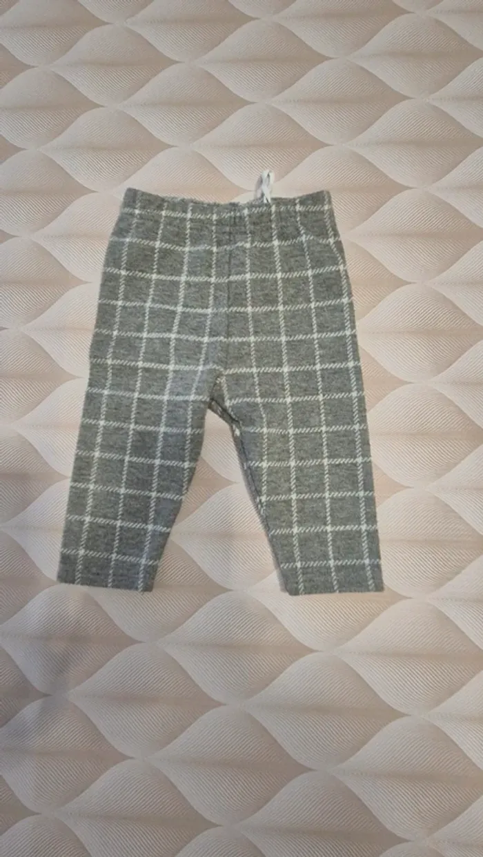 Lot pantalons - photo numéro 2
