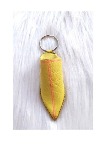 Porte-clé babouche cuir Le Souk Parc Astérix très bon état oriental souvenir