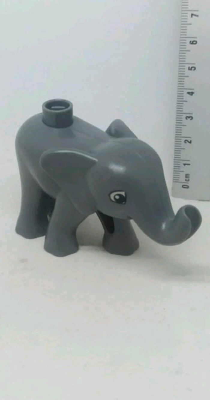 Éléphanteau lego duplo